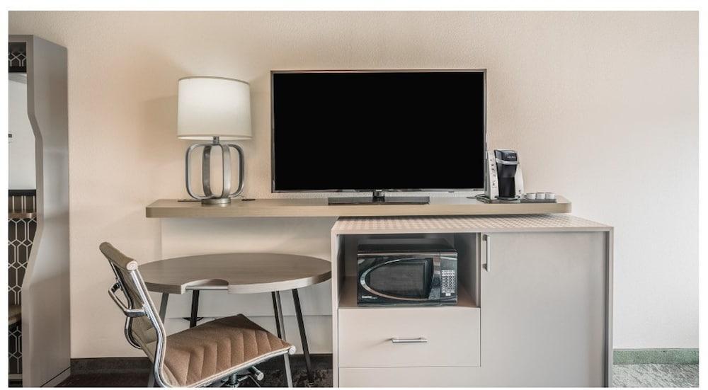 Holiday Inn Roanoke Airport - Conference Ctr By Ihg Extérieur photo