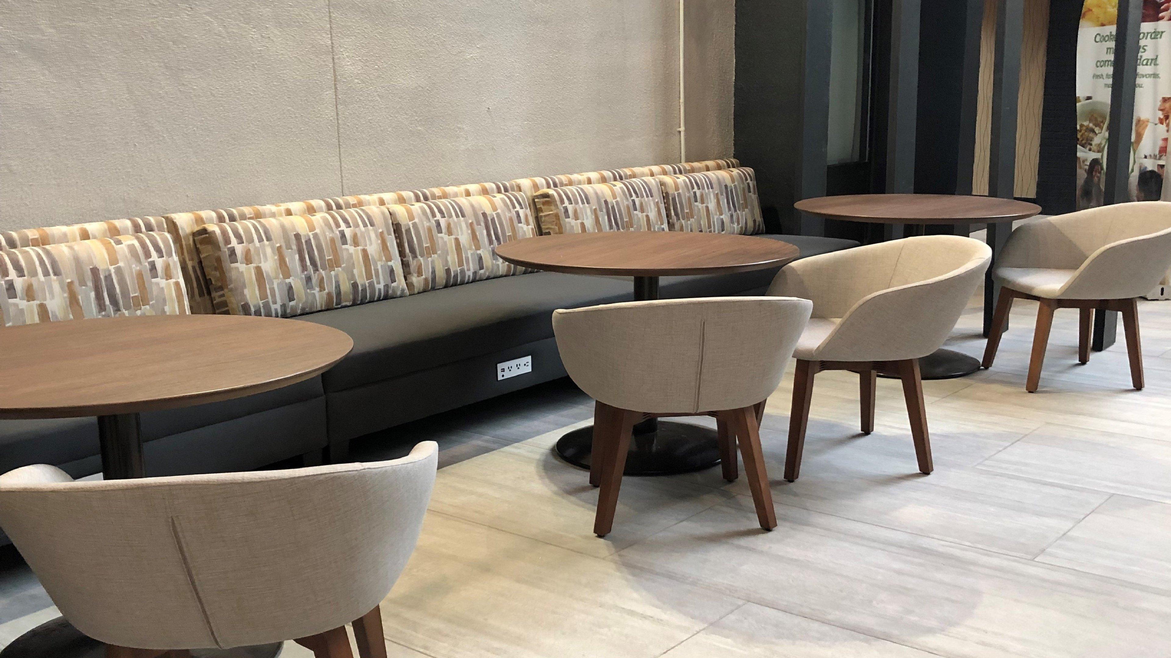Holiday Inn Roanoke Airport - Conference Ctr By Ihg Extérieur photo